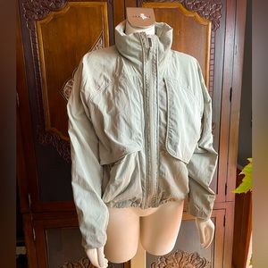Lululemon Active Windbreaker Jacket. Sz 10